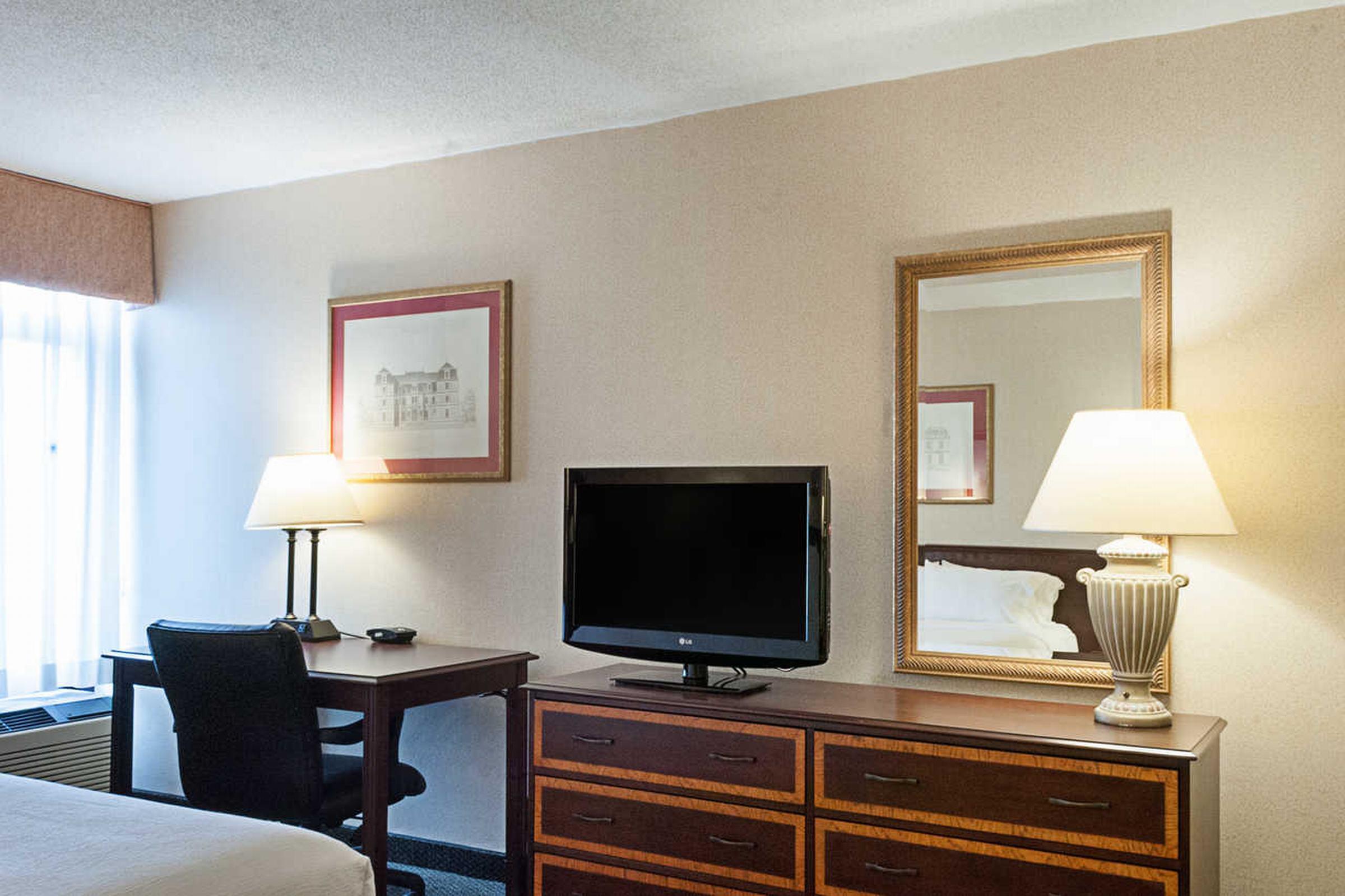 Clarion Hotel Cincinnati North Шаронвилл Экстерьер фото