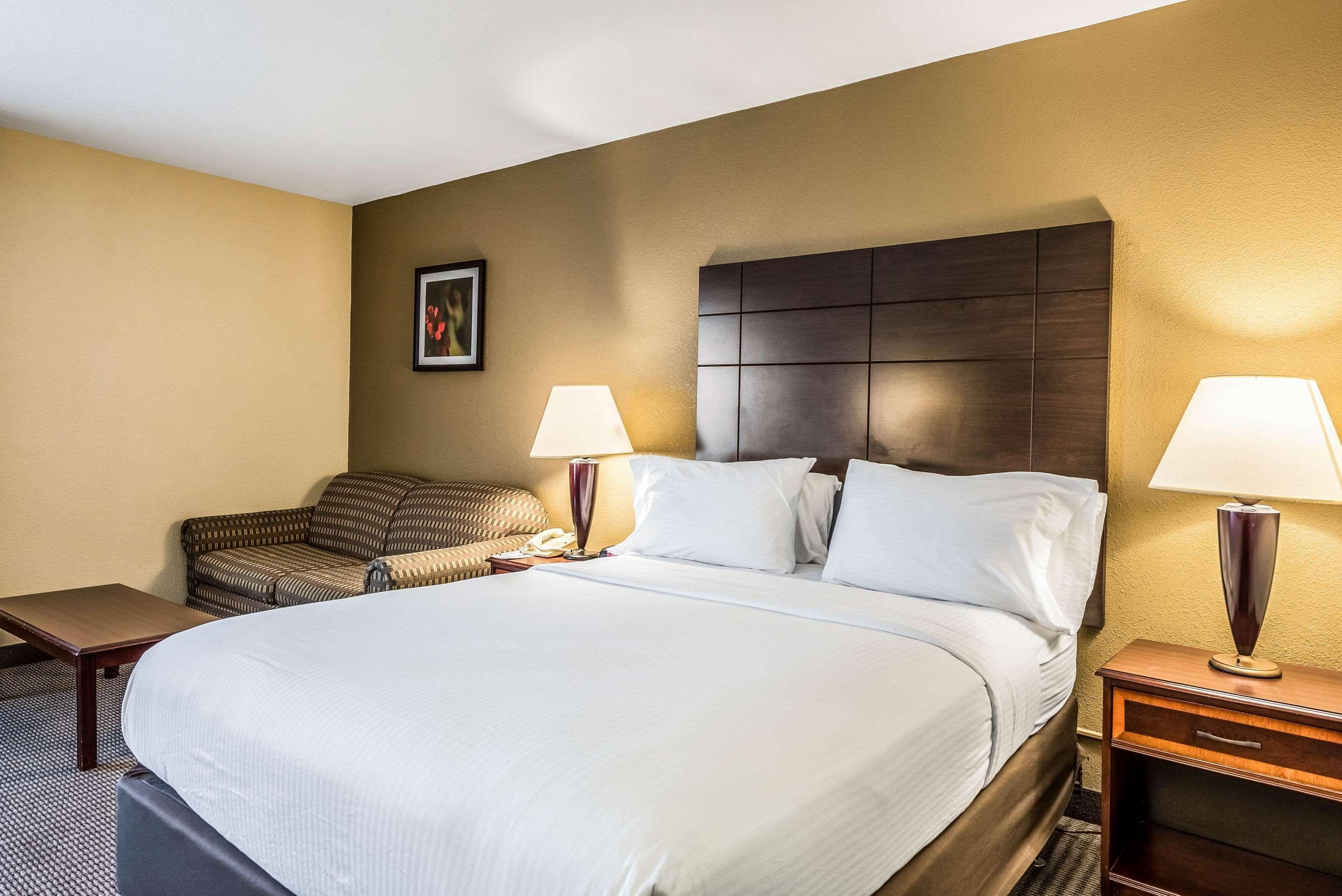 Clarion Hotel Cincinnati North Шаронвилл Экстерьер фото