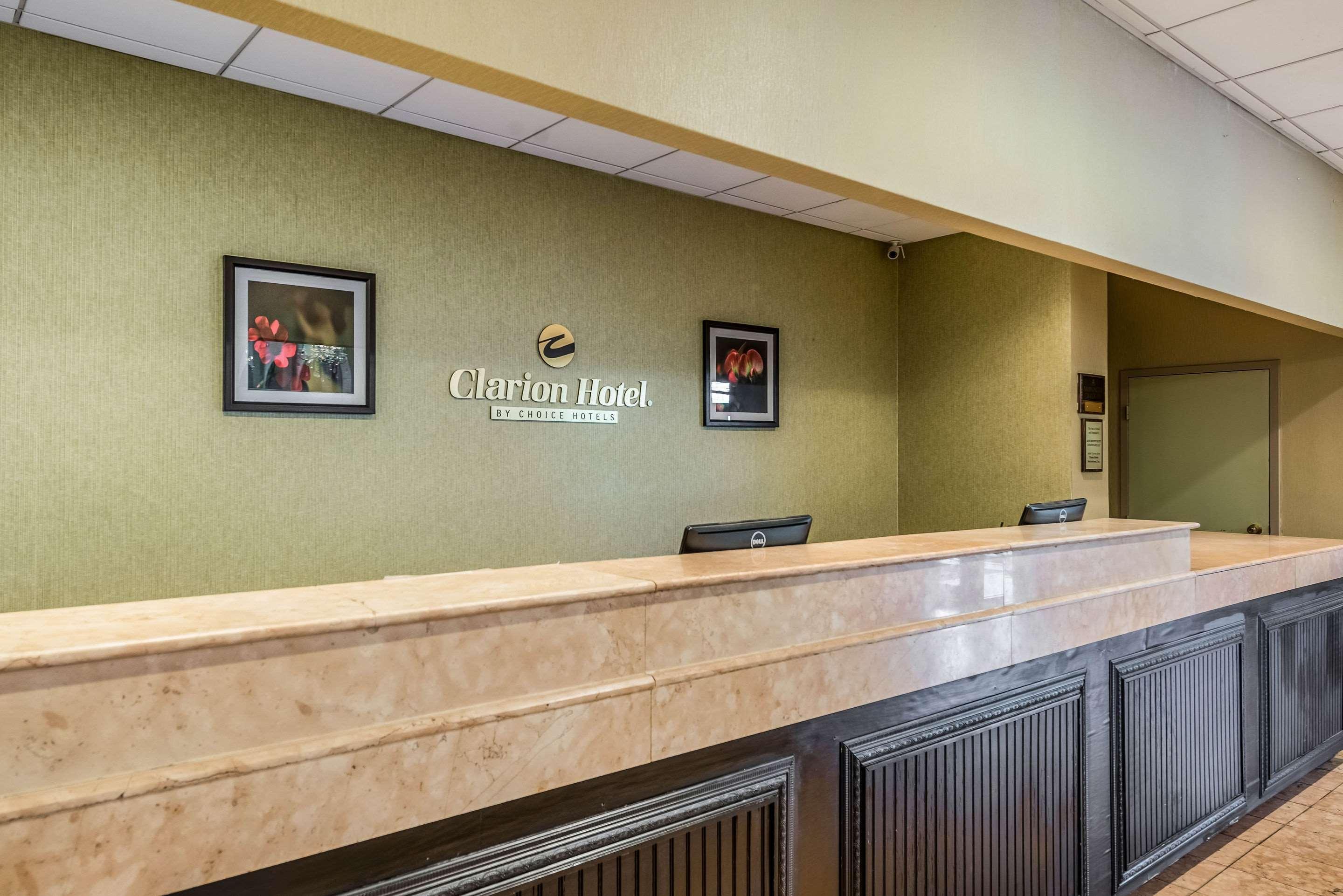 Clarion Hotel Cincinnati North Шаронвилл Экстерьер фото