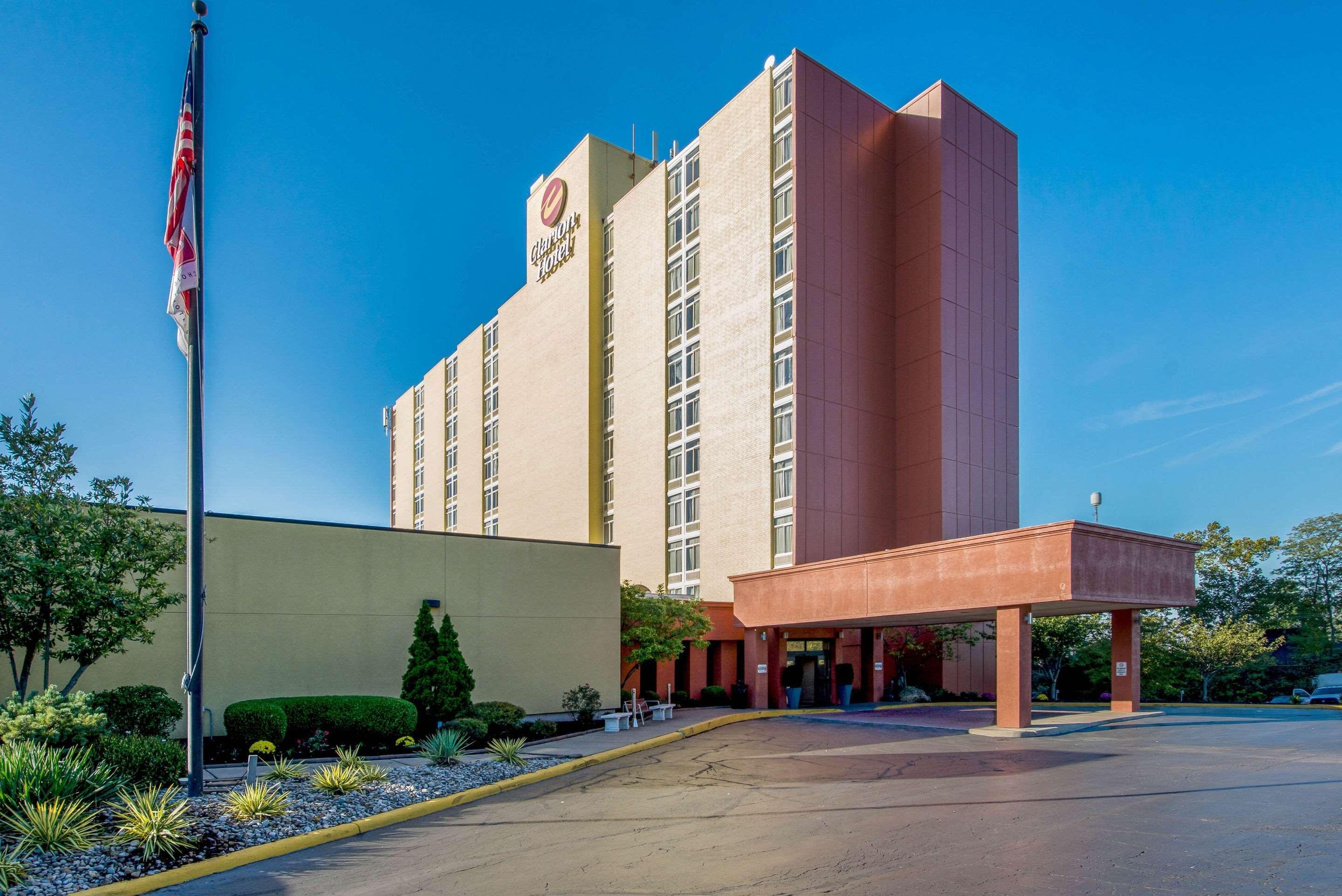 Clarion Hotel Cincinnati North Шаронвилл Экстерьер фото