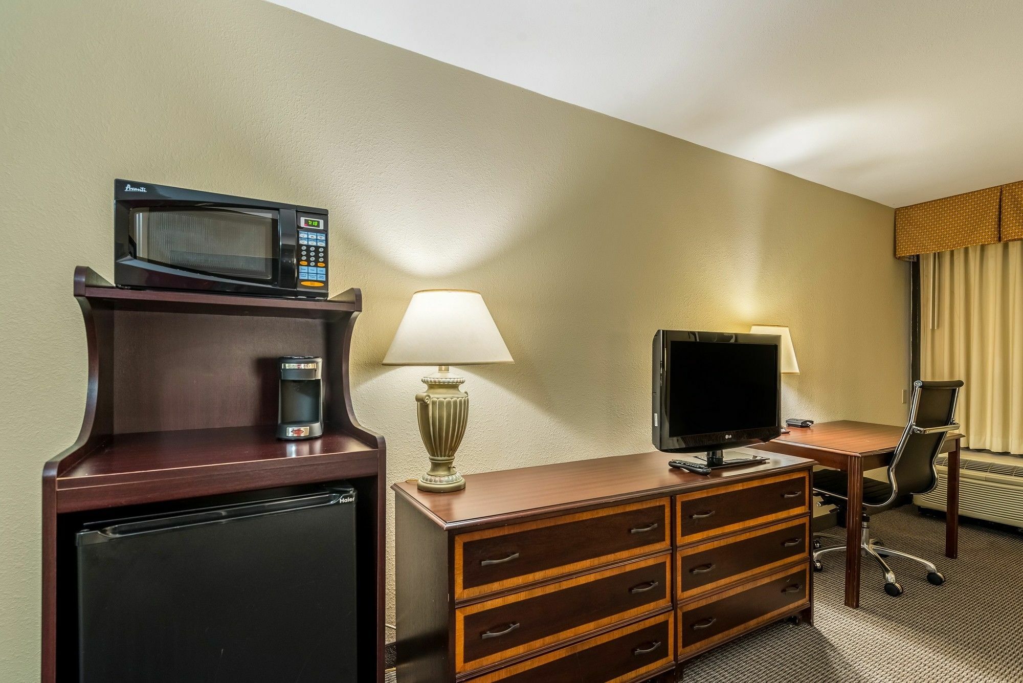 Clarion Hotel Cincinnati North Шаронвилл Экстерьер фото